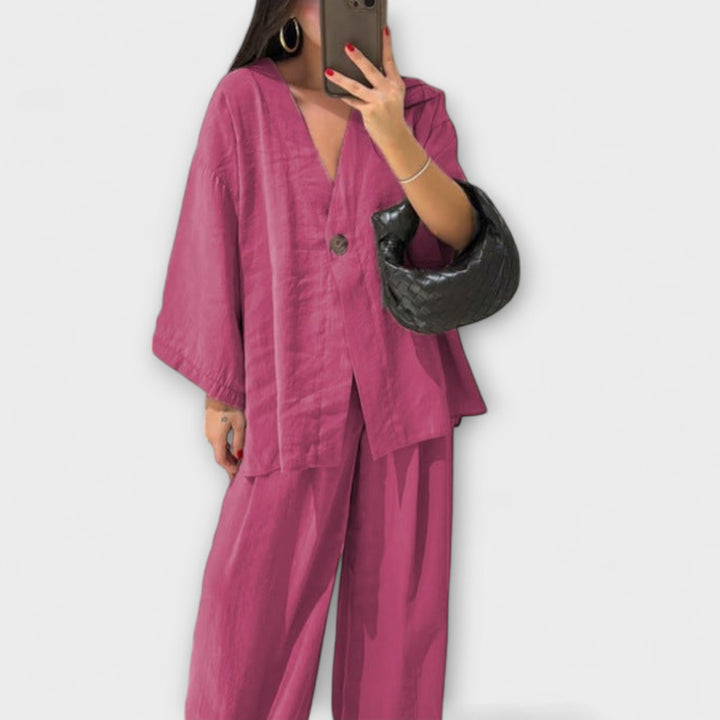 Jacqueline - Rentoa V-pääntie Toppi ja Housut Duo