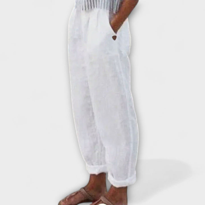 Clara – Housut pehmeällä vyötäröllä ja käytännöllisillä sivutaskuilla