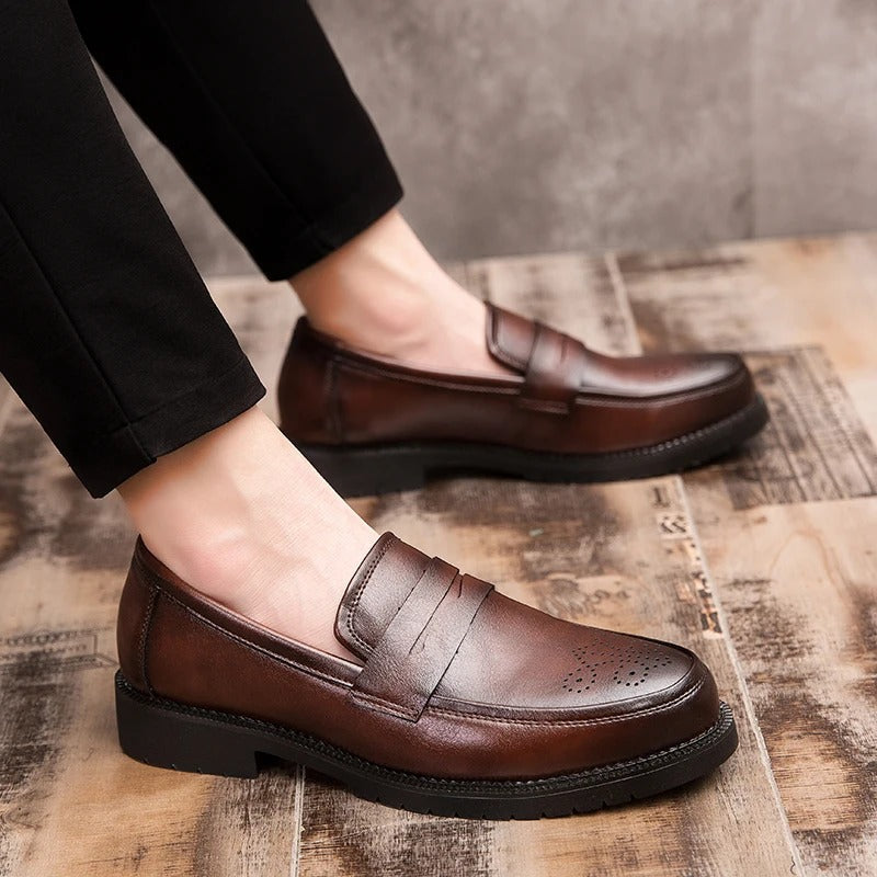 Elegantit Brittiläiset Loaferit