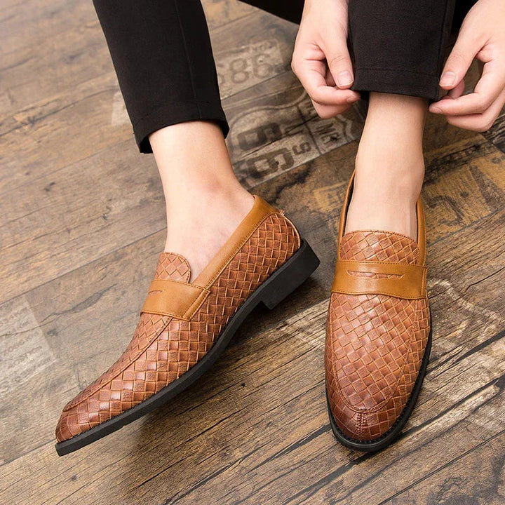 Elegantit Kudotut Loafers