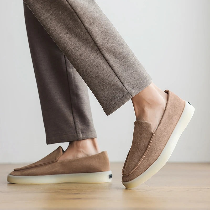 Klassiset Suede Business Loafers