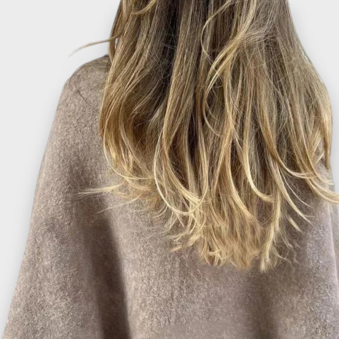 Annie | Lyhyt Takki Elegantilla Leveillä Hihoilla