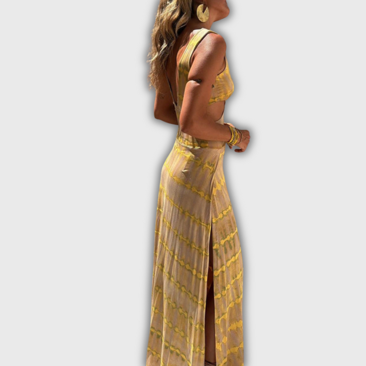 Bianca – Mekko Syvällä Leikkauksella ja Uloilla