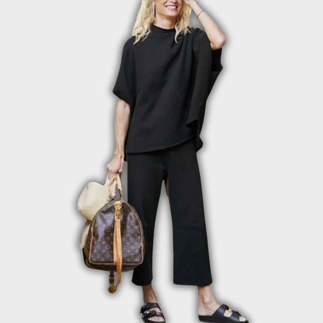 AELLA – Mukava Setti Irtoavailla Istuvuudella & Batwing Hihalla