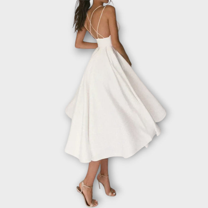 Ailana - Naisten Mekko Syvällä V-aukolla