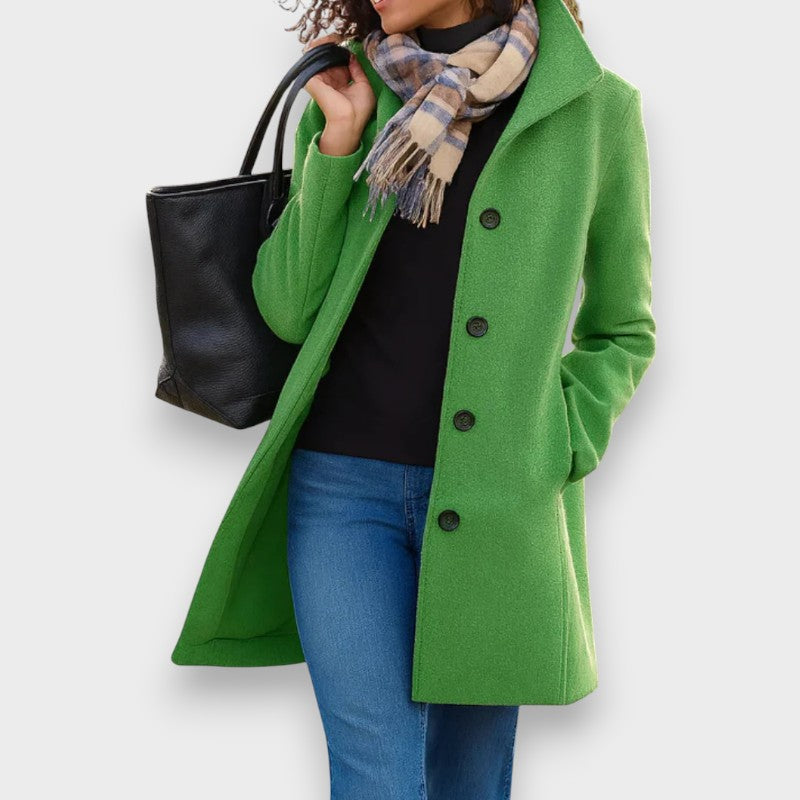 Carla | Klassinen Takki Elegantteilla Napeilla